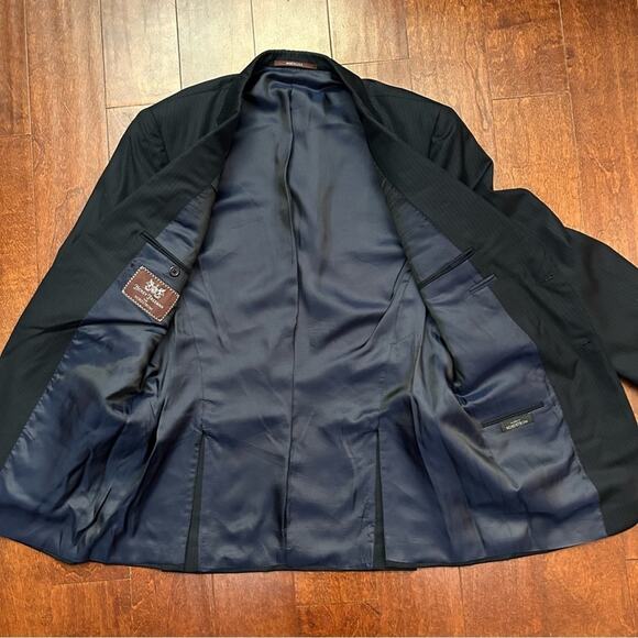 Hickey Freeman for Nordstrom Men's Black Pinstripe Blazer, 100% Wool, Size 42R - Picture 13 of 16